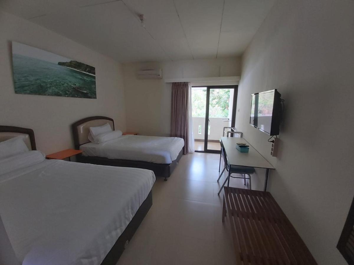 Hotel Larensia ลาบวนบาโจ ภายนอก รูปภาพ