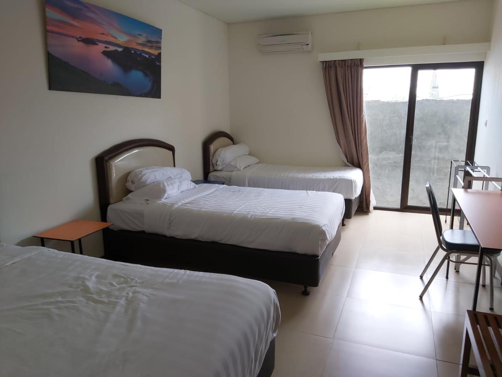 Hotel Larensia ลาบวนบาโจ ห้อง รูปภาพ